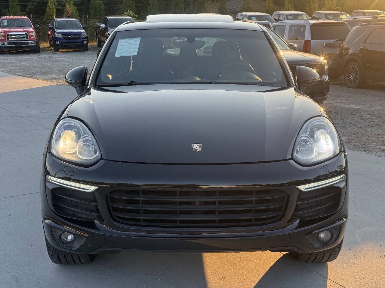 Used 2018 Porsche Cayenne Platinum Edition AWD/4WD image 2