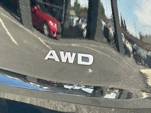 Used 2025 Nissan Rogue SV AWD/4WD image 4