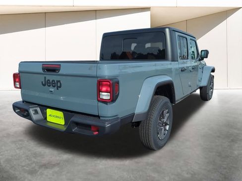 New 2025 Jeep Gladiator Sport image 7
