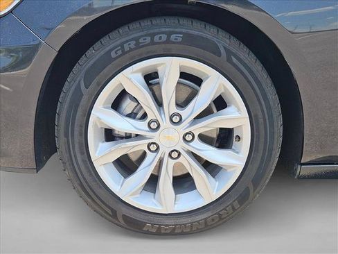 Used 2023 Chevrolet Malibu LT FWD image 24