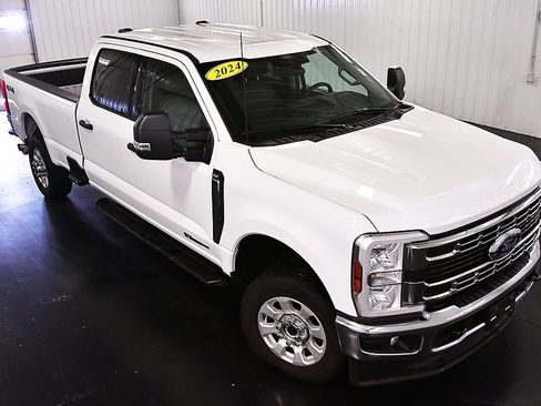 Used 2024 Ford F350 XLT image 15