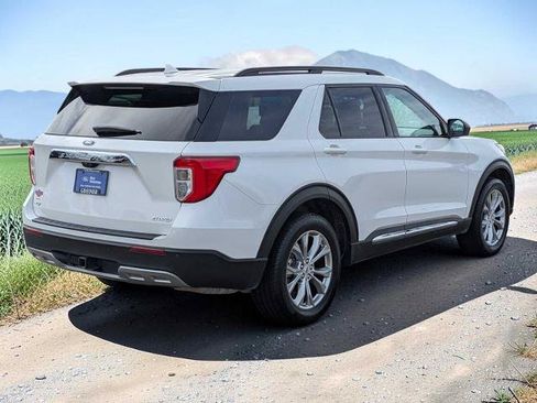 Certified 2023 Ford Explorer XLT w/ Equipment Group 202A AWD/4WD image 6