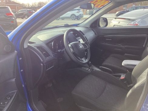 Used 2020 Mitsubishi Outlander Sport ES image 3