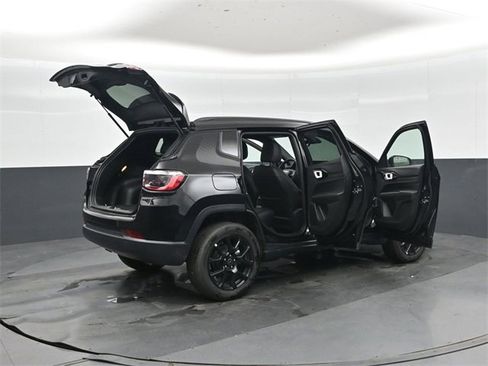New 2026 Jeep Compass Latitude image 46