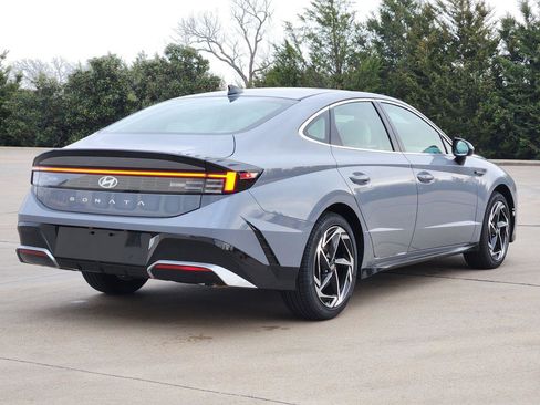 New 2026 Hyundai Sonata SEL FWD image 4