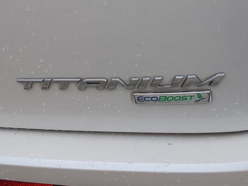 Certified 2018 Ford Edge Titanium w/ Ford Safe & Smart Package image 40