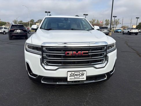 Used 2023 GMC Acadia SLT image 3