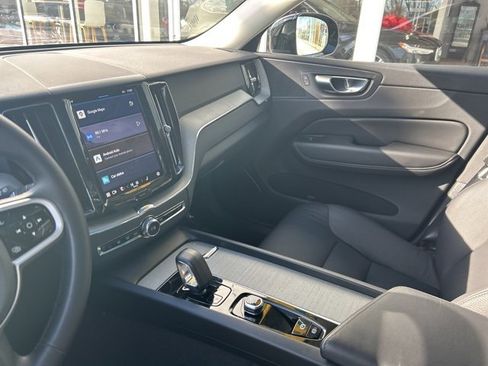 Certified 2025 Volvo XC60 B5 Plus image 22