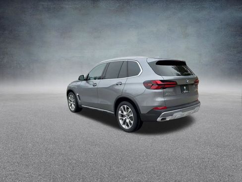 Used 2024 BMW X5 xDrive40i w/ Premium Package image 17