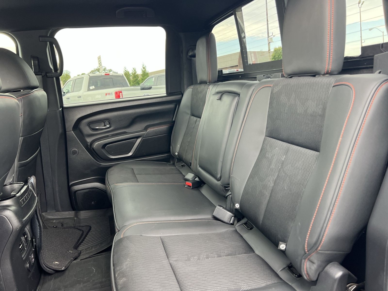 Used 2022 Nissan Titan PRO-4X AWD/4WD image 24