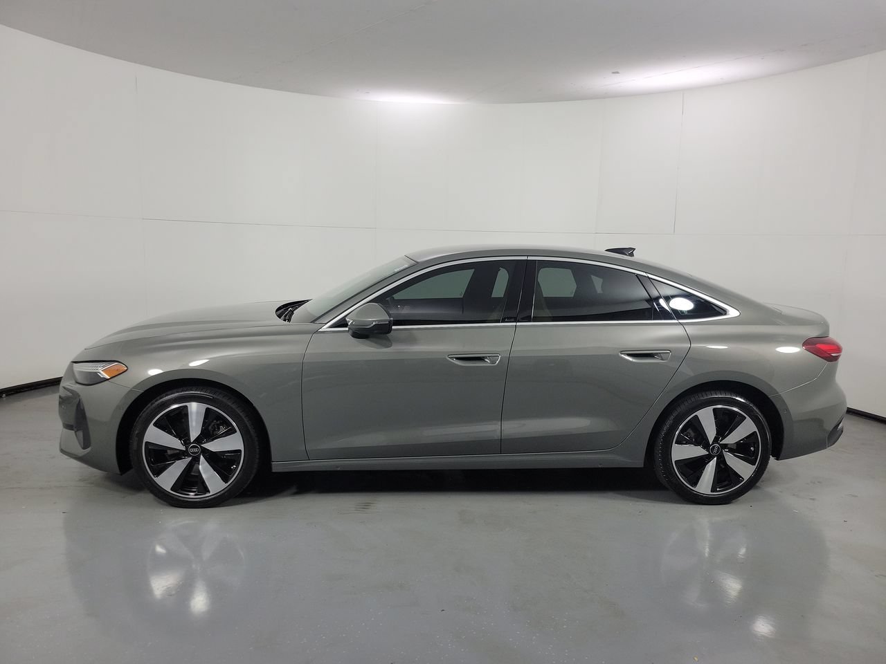 Used 2025 Audi A5 Premium Plus w/ Premium Plus AWD/4WD image 2