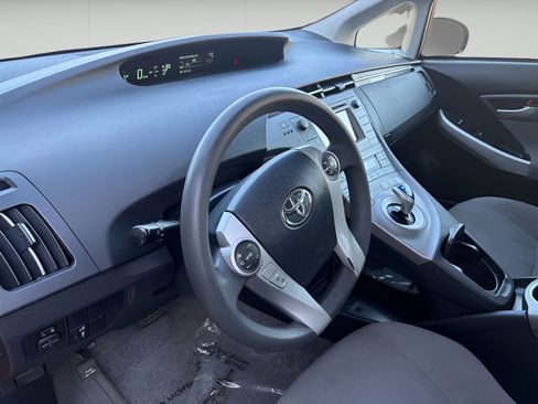 Used 2015 Toyota Prius Two FWD image 18