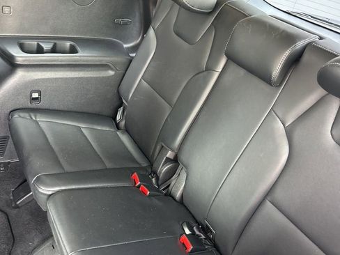 Used 2025 Kia Telluride S FWD image 16