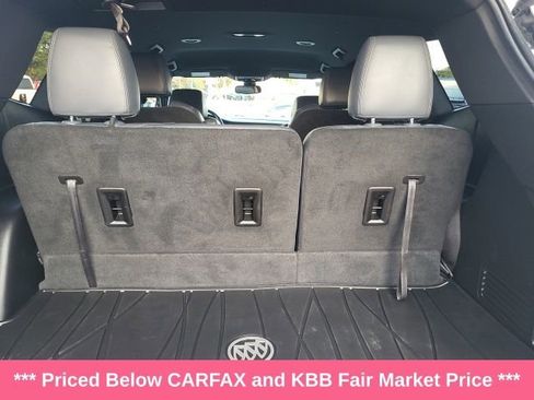 Used 2023 Buick Enclave Essence image 19