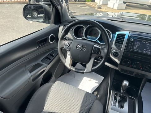 Used 2015 Toyota Tacoma 4x4 Double Cab w/ TRD Sport Package image 19