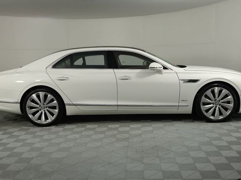 New 2026 Bentley Flying Spur Plug-In Hybrid image 10