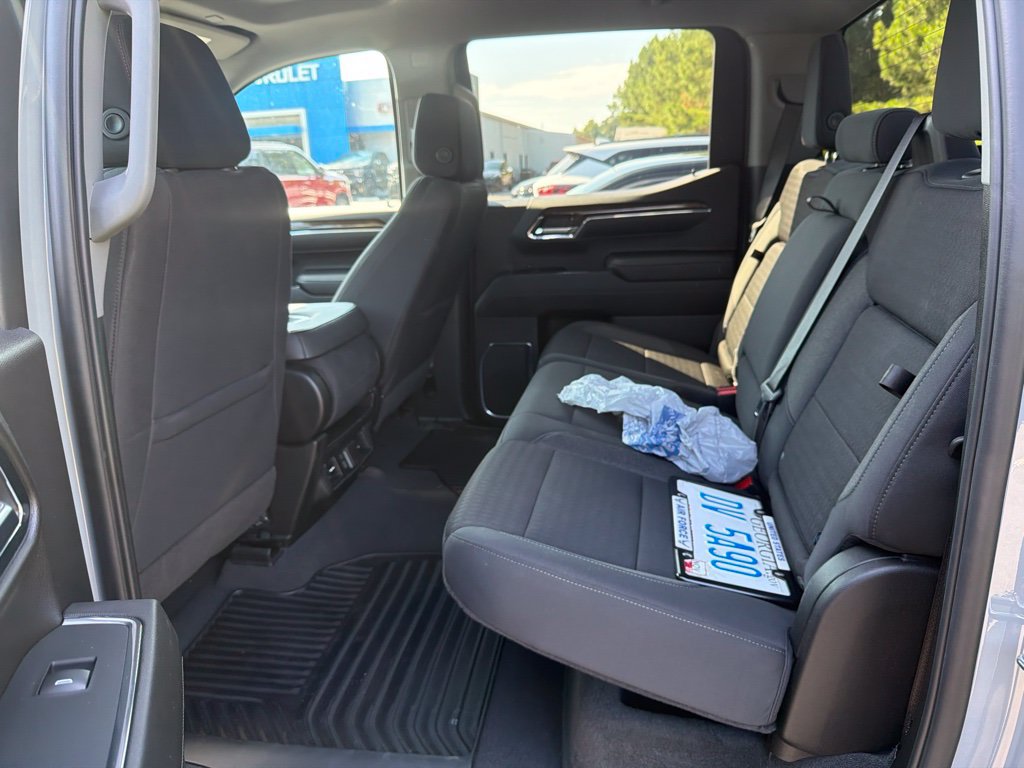 Used 2024 GMC Sierra 1500 Elevation RWD image 4