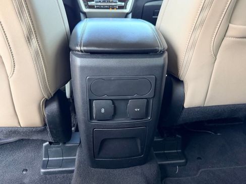 Certified 2023 Ford Explorer XLT w/ Equipment Group 202A RWD image 19