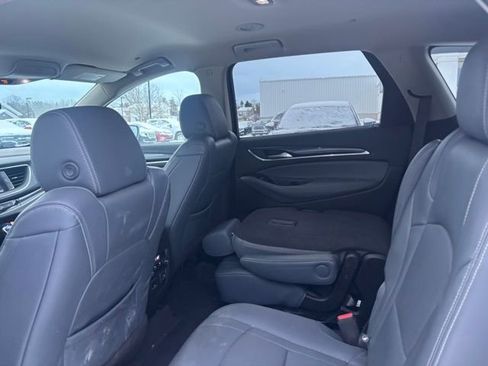 Used 2020 Buick Enclave Essence w/ Sound and Sites Package image 10