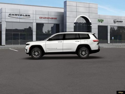 New 2026 Jeep Grand Cherokee L 4WD image 3