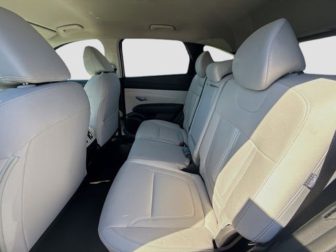 New 2026 Hyundai Tucson SEL FWD image 18