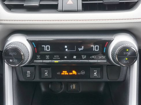 Used 2023 Toyota RAV4 XLE AWD/4WD image 13