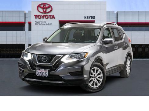Used 2017 Nissan Rogue SV image 1