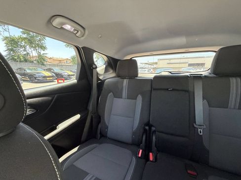 Used 2025 Chevrolet Blazer LT FWD image 35