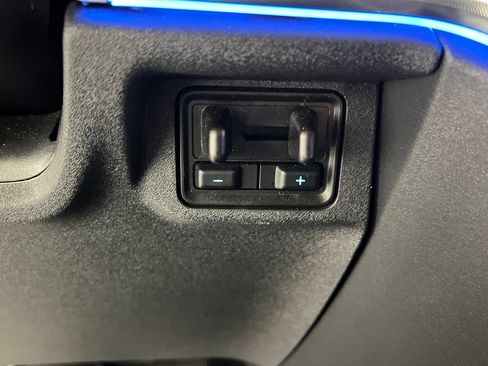 Used 2025 Ford Expedition Platinum AWD/4WD image 70