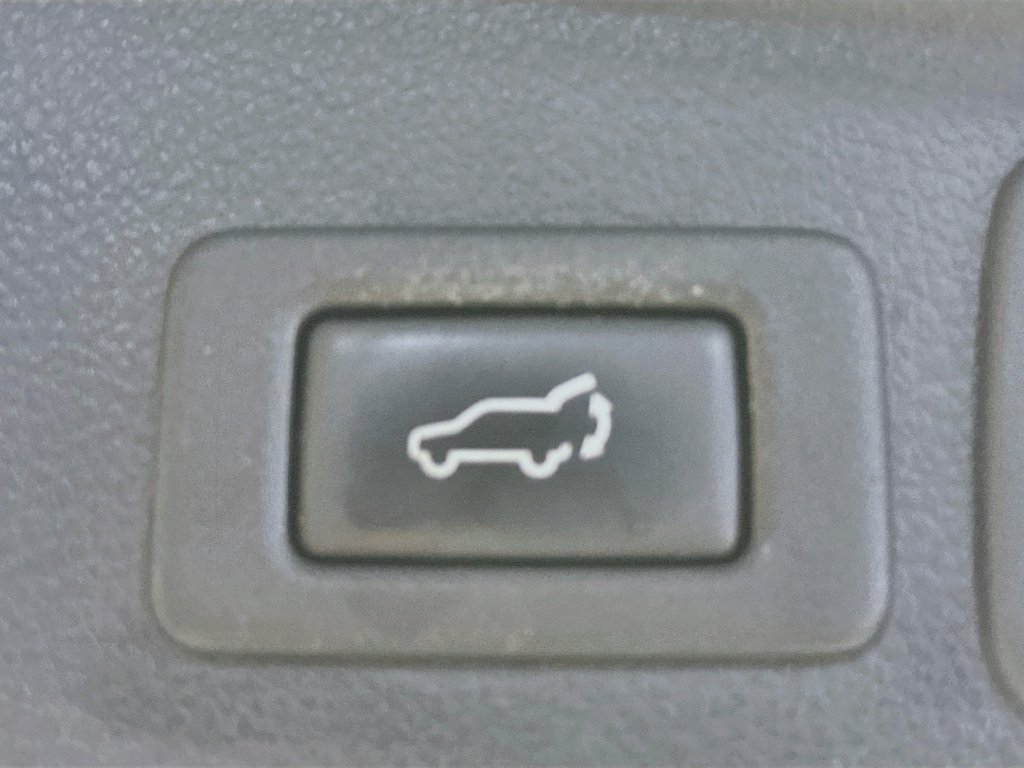 Used 2015 Subaru Forester 2.5i Touring w/ Eyesight & Navigation System AWD/4WD image 32