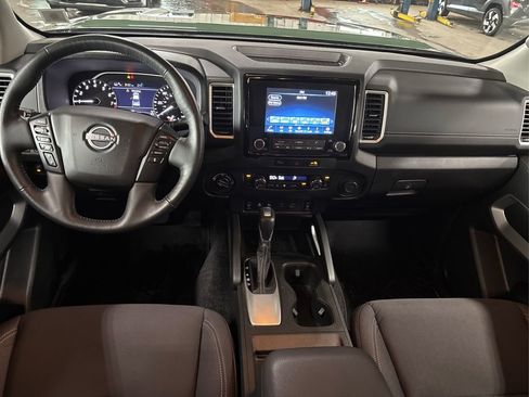 Used 2024 Nissan Frontier SV w/ SV Convenience Package image 22