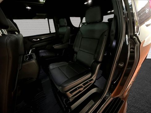 Used 2023 GMC Yukon XL Denali AWD/4WD image 22