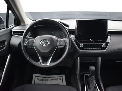 Used 2023 Toyota Corolla Cross LE AWD/4WD image 14