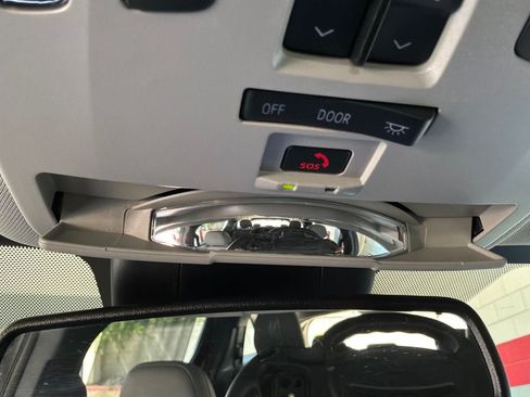 Used 2026 Toyota Sienna XLE FWD image 22