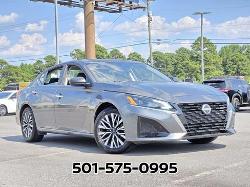 Used 2024 Nissan Altima 2.5 SV FWD image 20