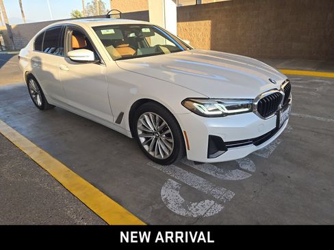 Used 2023 BMW 530i w/ Premium Package RWD image 3