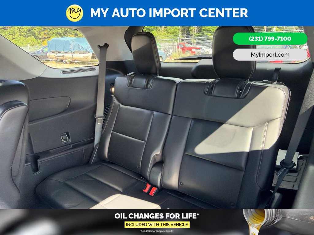Used 2021 Ford Explorer XLT w/ Equipment Group 202A AWD/4WD image 27