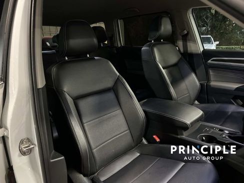 Used 2021 Volkswagen Atlas SE w/ Towing Package image 34
