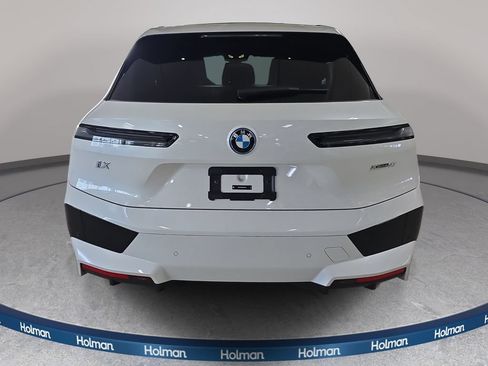 Used 2024 BMW iX xDrive50 w/ Premium Package AWD/4WD image 8