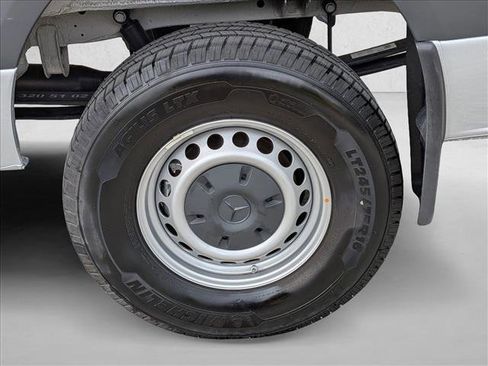 Used 2024 Mercedes-Benz Sprinter 2500 image 22