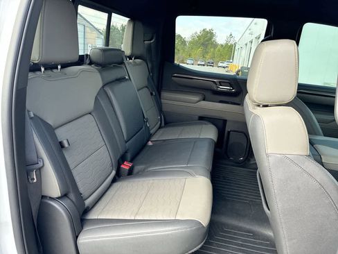 Used 2023 Chevrolet Silverado 1500 ZR2 w/ Technology Package image 26