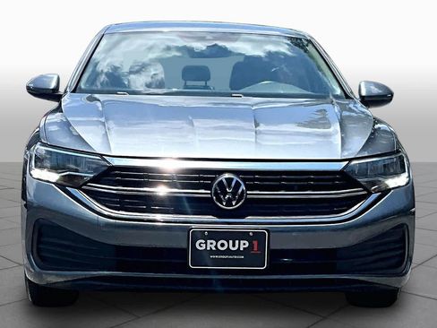 Used 2022 Volkswagen Jetta SE FWD image 4