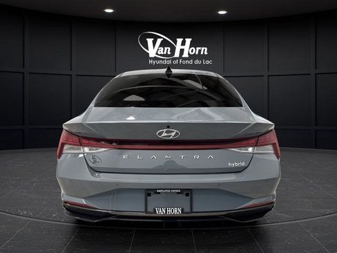 Used 2023 Hyundai Elantra Limited image 14