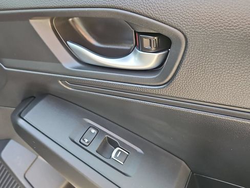 Used 2025 Honda Accord LX image 34