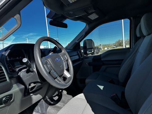 Used 2020 Ford F250 XL w/ Power Equipment Group image 10