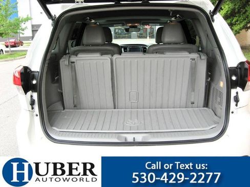 Used 2017 Toyota Highlander Limited AWD/4WD image 17