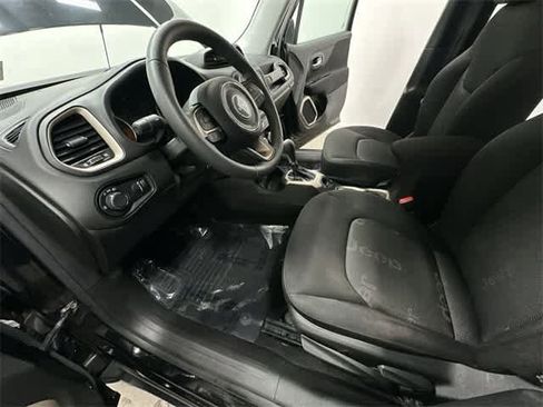 Used 2017 Jeep Renegade Sport w/ Power & Air Group image 14