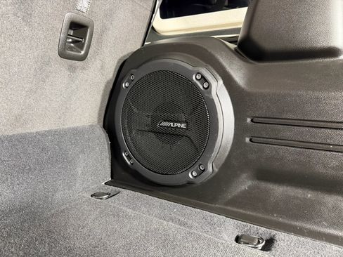 Used 2024 Jeep Wrangler Unlimited w/ Convenience Group image 21