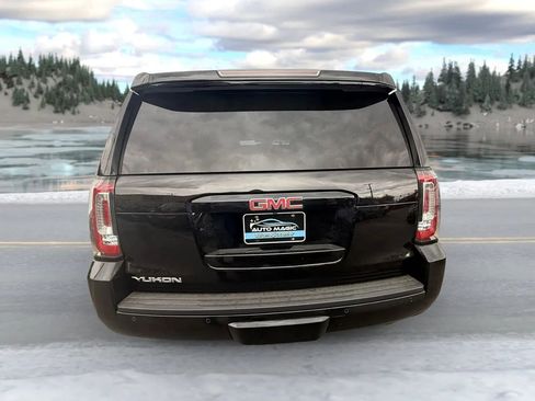 Used 2016 GMC Yukon SLT w/ Open Road Package AWD/4WD image 4