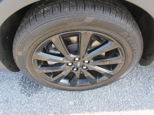 Used 2023 Lincoln Nautilus Reserve w/ Monochromatic Package AWD/4WD image 40